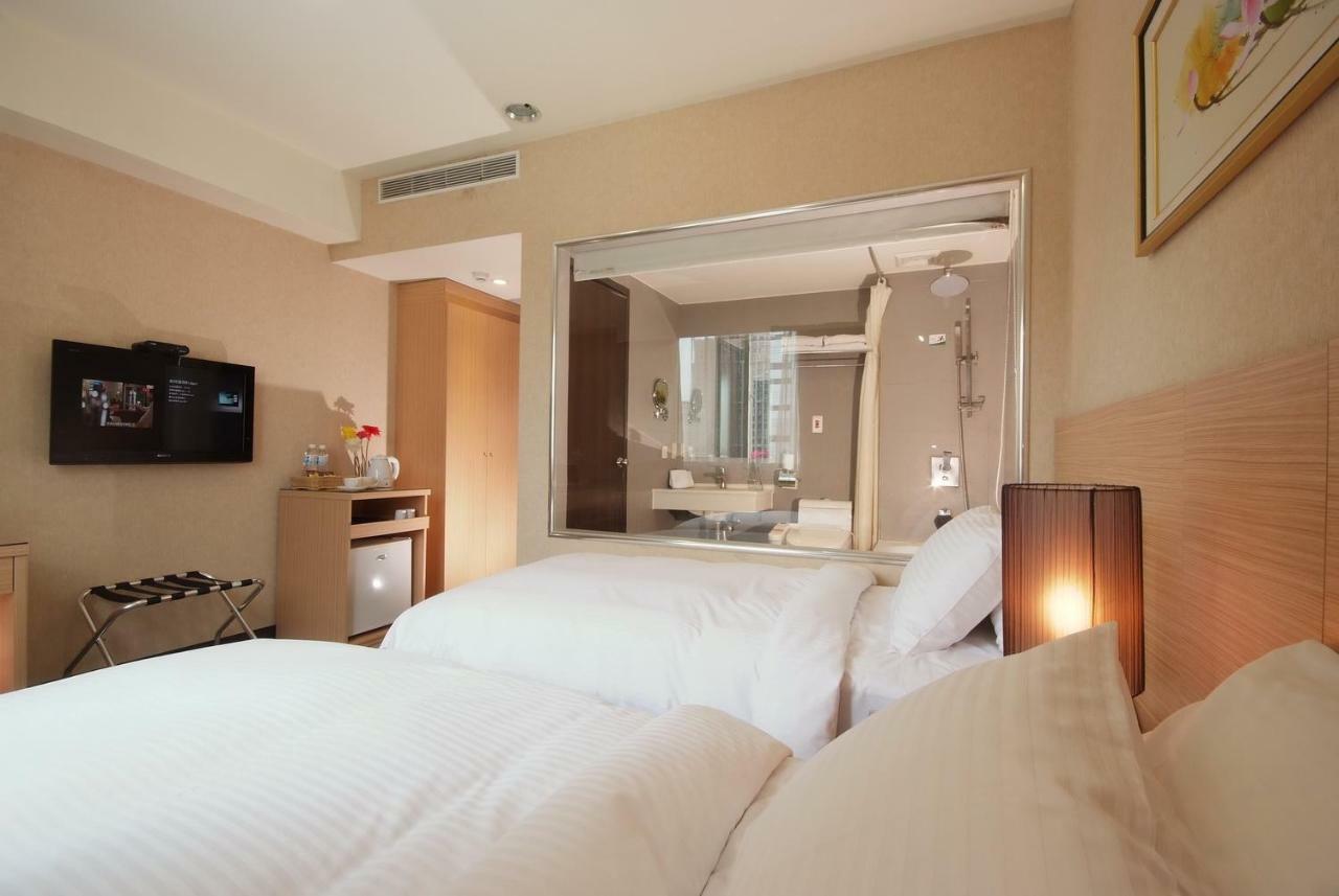 The Metro Hotel Тайчжун Экстерьер фото