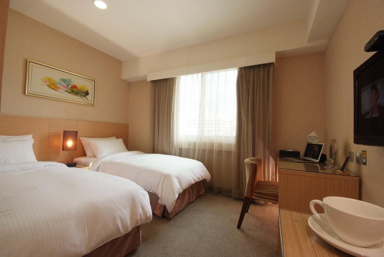 The Metro Hotel Тайчжун Экстерьер фото