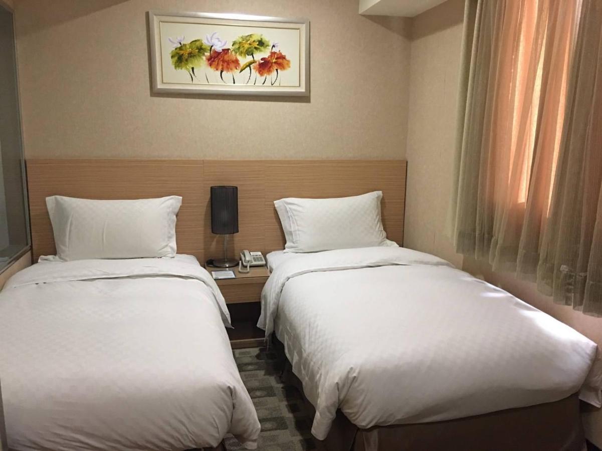 The Metro Hotel Тайчжун Экстерьер фото